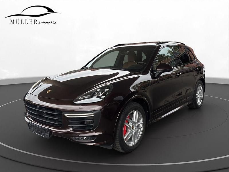 Braun Gebraucht 2016 Porsche Cayenne GTS SUV | 48.490 € (Etwas zu teuer) - Bild 1/4