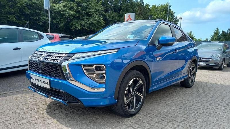 Blau Gebraucht 2022 Mitsubishi Eclipse Cross Top SUV | 21.990 € (Etwas zu teuer) - Bild 1/4