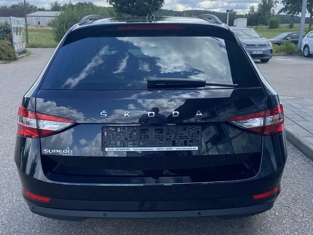 Gebraucht Skoda Superb Comfort 150 PS (110 kW) 2024 Schwarz Kombi