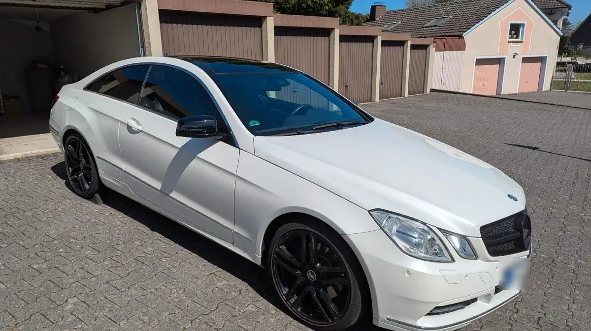 Gebraucht Mercedes E350 306 PS (225 kW) 2012 Weiß Coupé