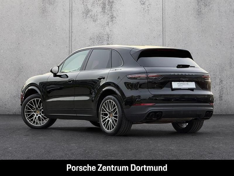 Second-hand Porsche Cayenne Platinum Edition 340 CP (250 kW) 2023 Negru SUV