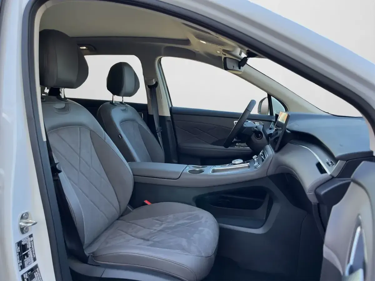 Gebraucht MG MGS6 EV 180 kW (245 PS) 2026 Dover white (metallic) SUV