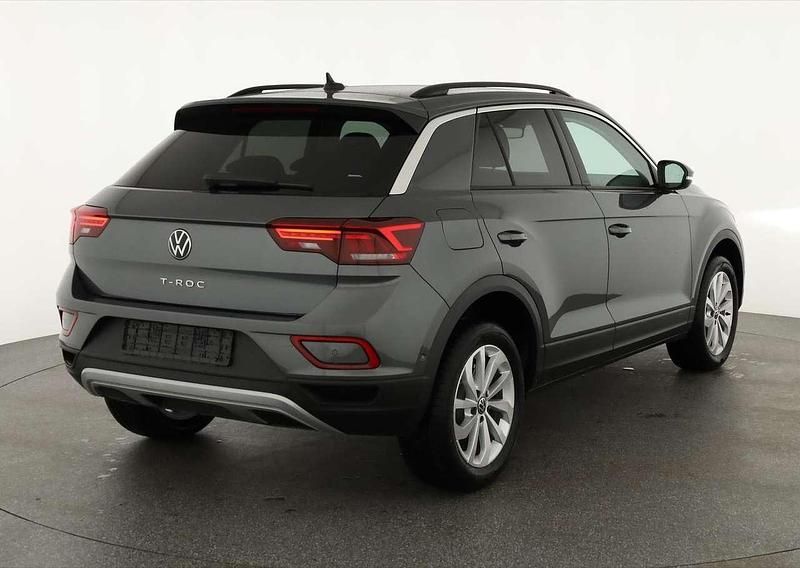 Neu VW T-Roc Life 150 PS (110 kW) 2025 Indium grau metallic SUV
