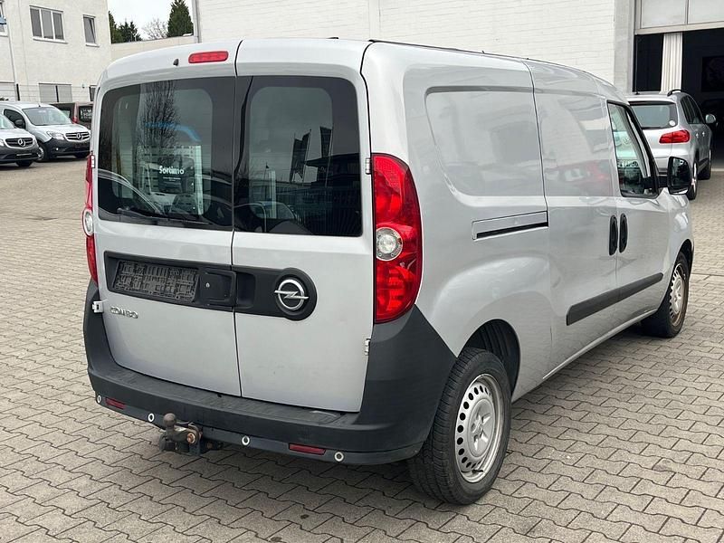Gebraucht Opel Combo 95 PS (69 kW) 2017 Silber Van / Kleinbus