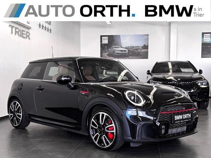 Gebraucht Mini Cooper 131 PS (96 kW) 2022 Schwarz Kleinwagen