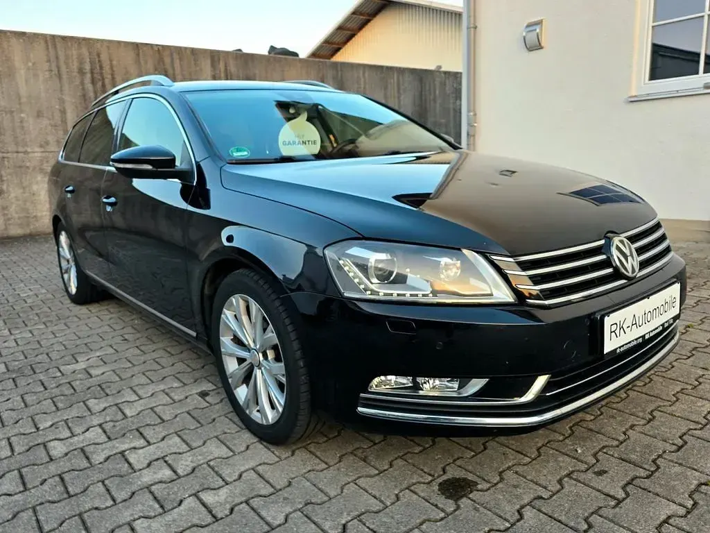 Gebraucht VW Passat Highline 140 PS (102 kW) 2012 Schwarz Kombi