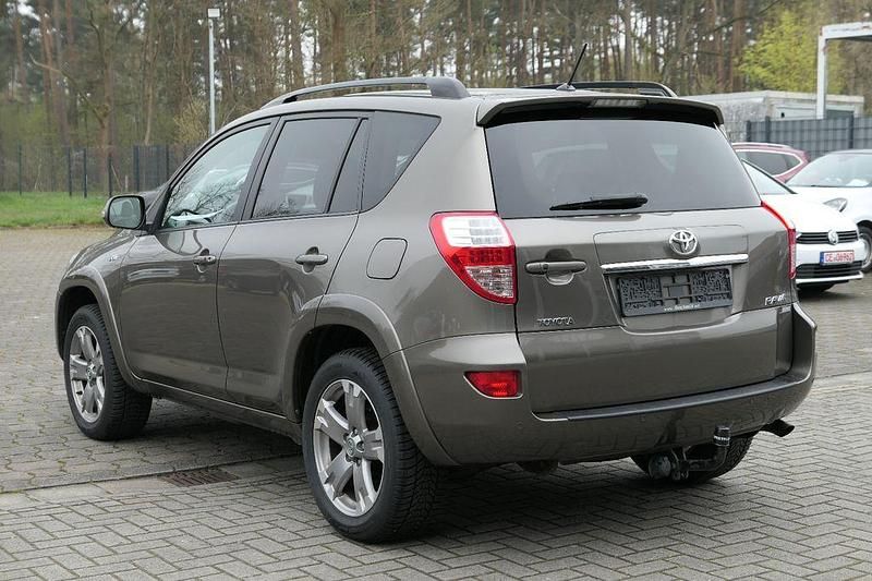 Gebraucht Toyota RAV4 Executive 150 PS (110 kW) 2009 Braun SUV