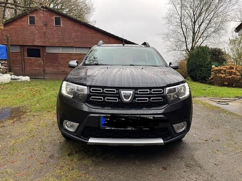 Gebraucht Dacia Sandero Prestige 90 PS (66 kW) 2017 Schwarz Limousine