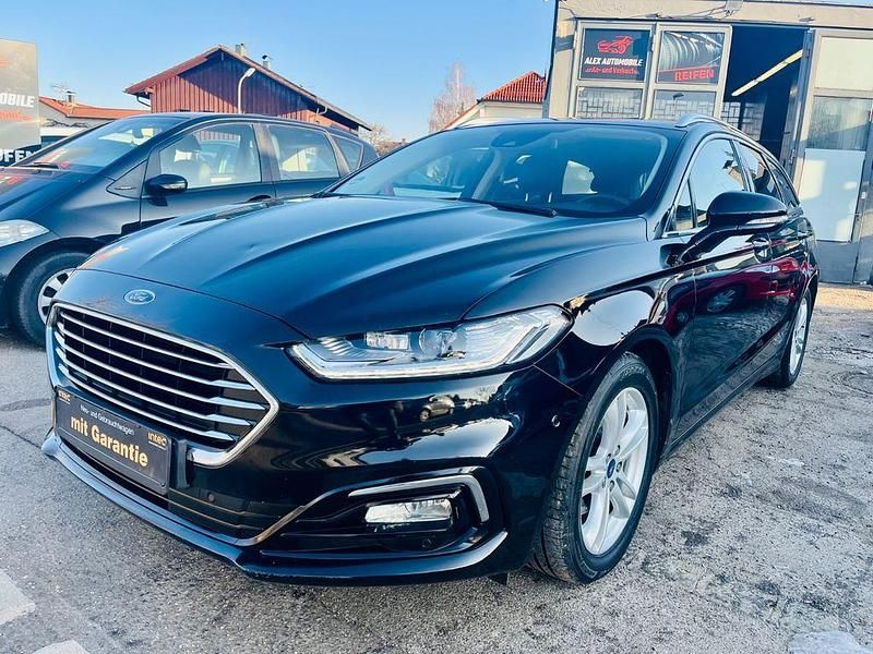 Gebraucht Ford Mondeo Titanium 190 PS (139 kW) 2019 Schwarz Limousine