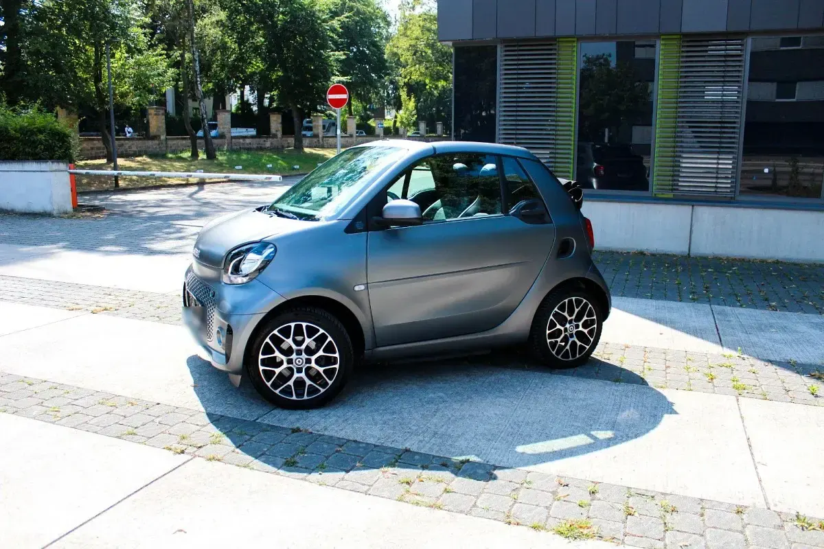 Gebraucht Smart ForTwo Coupé 60 kW (82 PS) 2020 Grau Cabrio