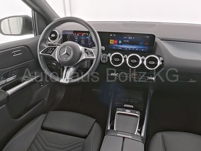 Gebraucht Mercedes B200 Progressive 163 PS (119 kW) 2023 Schwarz Van / Kleinbus