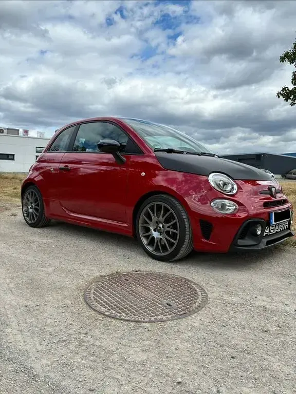 Gebraucht Abarth 695 Turismo 179 PS (131 kW) 2023 Rot Kleinwagen