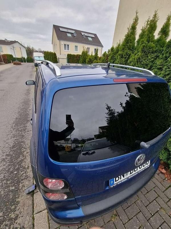 Gebraucht 2007 VW Touran Highline Van / Kleinbus | 5.500 € (Etwas zu teuer) - Bild 1/4