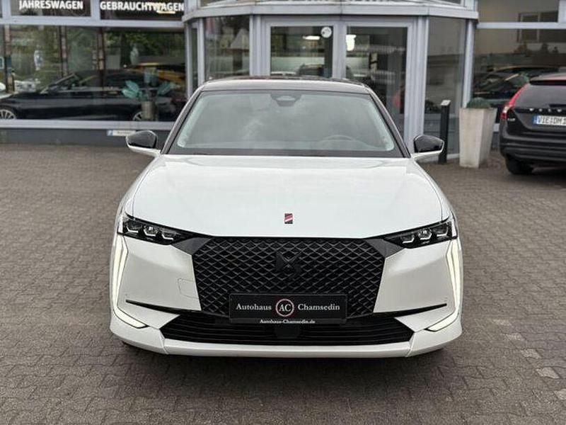 Weiß Gebraucht 2022 DS Automobiles DS4 Performance Line Plus Limousine | 25.999 € (Guter Preis) - Bild 1/4