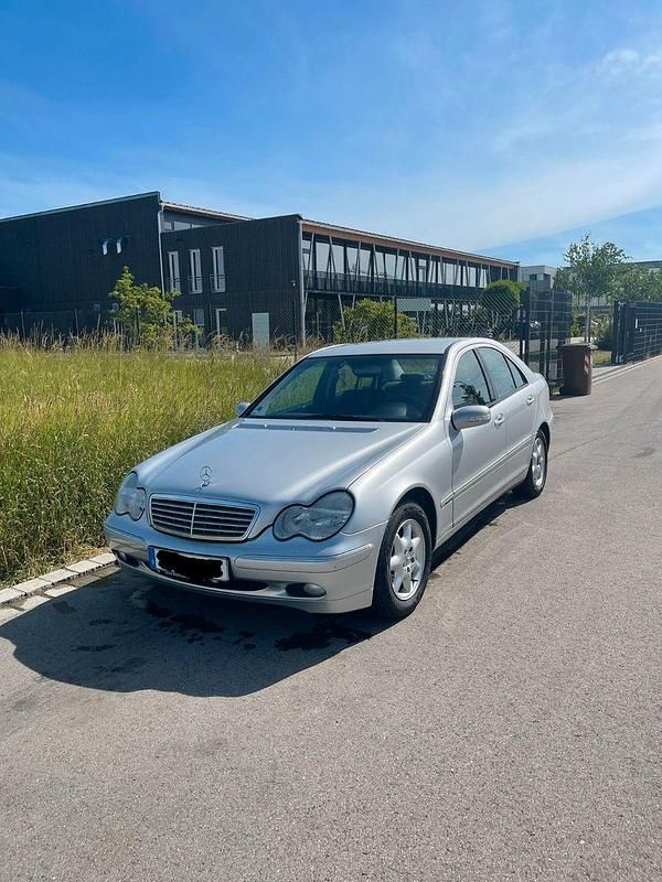 Gebraucht Mercedes C180 Classic 143 PS (105 kW) 2001 Silber Limousine