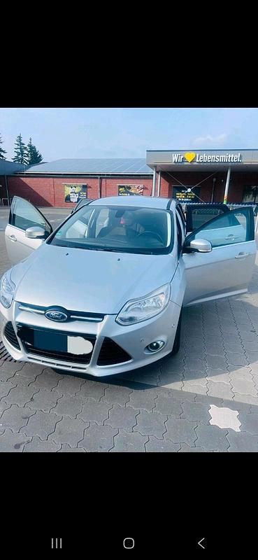 Gebraucht Ford Focus 140 PS (102 kW) 2012 Silber Kombi