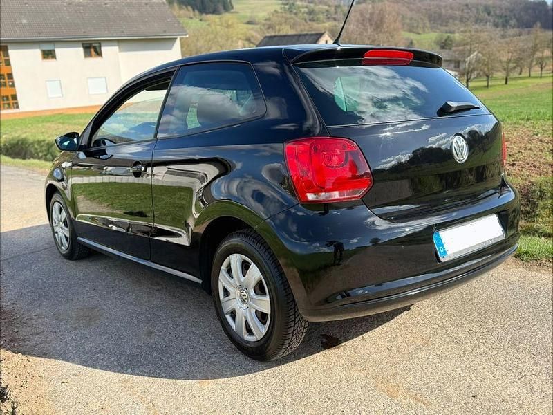 Gebraucht VW Polo 69 PS (50 kW) 2010 Schwarz Kleinwagen