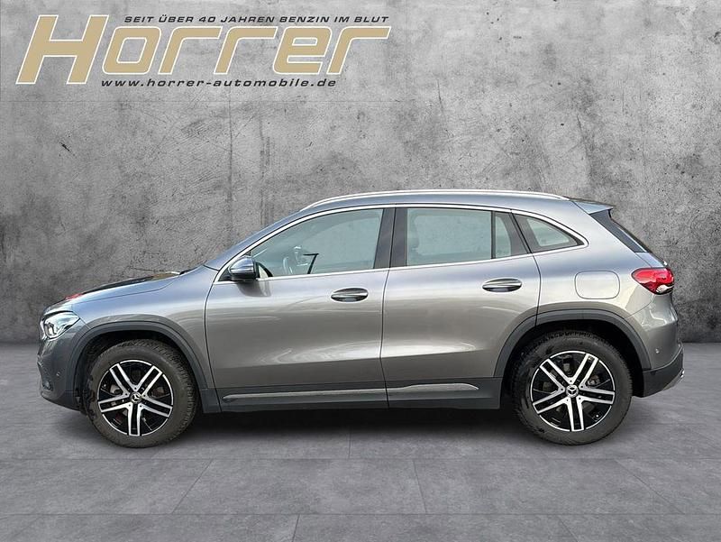 Gebraucht Mercedes GLA250 Progressive 160 PS (117 kW) 2022 Mountaingrau  met. SUV