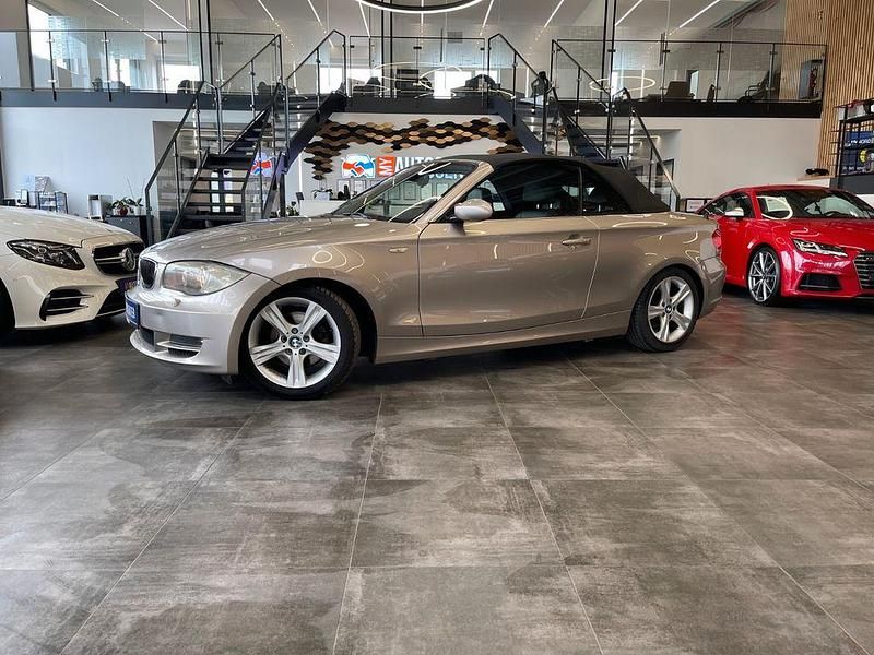 Silber Gebraucht 2008 BMW 125 Cabriolet Advantage Cabrio | 8.990 € (Guter Preis) - Bild 1/4