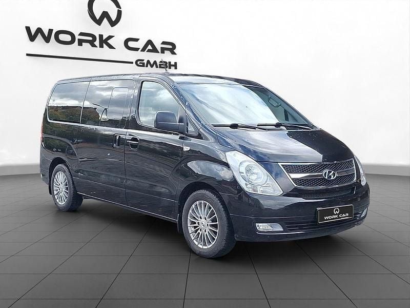 Schwarz Gebraucht 2011 Hyundai H-1 Premium Van | 8.499 € (Superpreis) - Bild 1/4