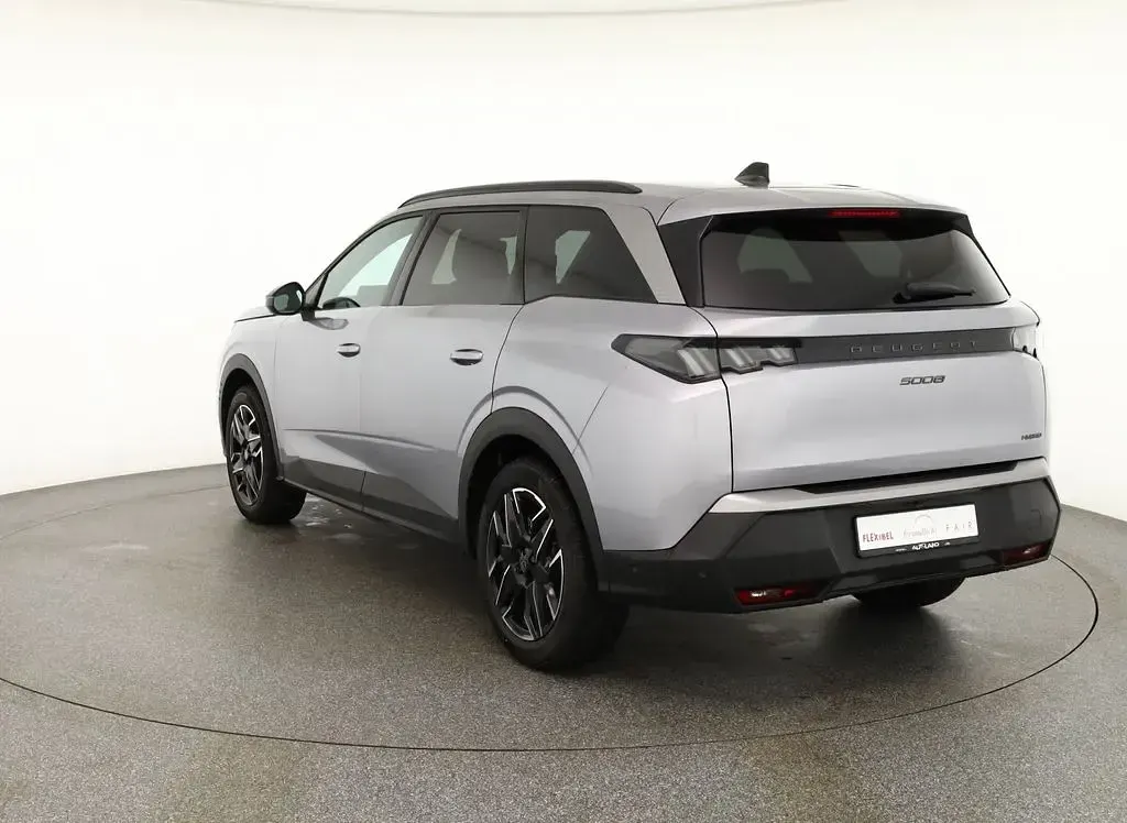 Neu Peugeot 5008 145 PS (106 kW) 2026 Grau SUV