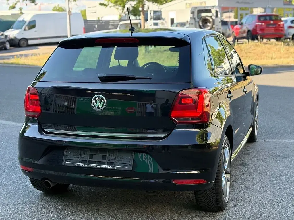 Gebraucht VW Polo LOUNGE 90 PS (66 kW) 2015 Schwarz Limousine