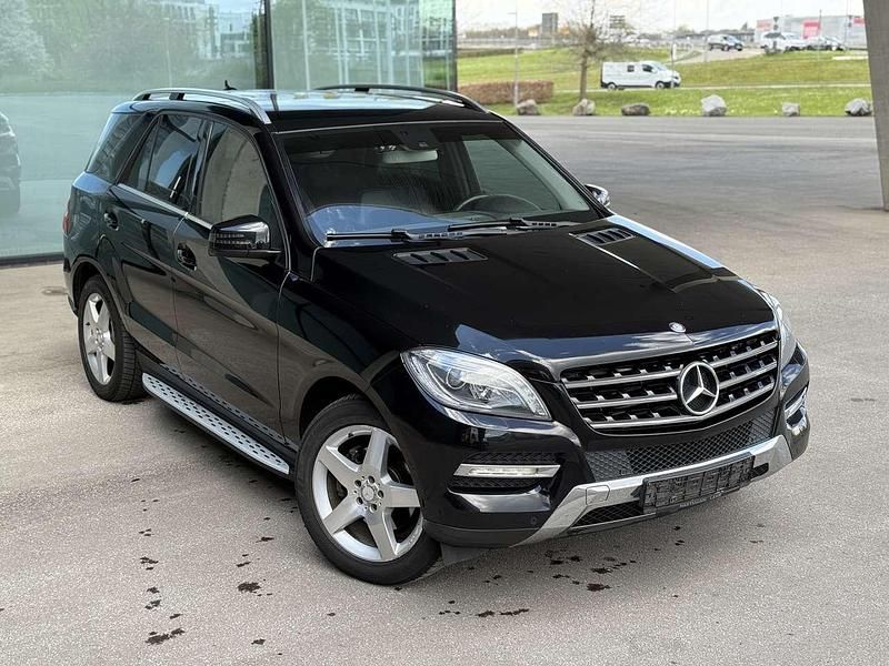 Gebraucht Mercedes ML350 258 PS (189 kW) 2015 Schwarz SUV