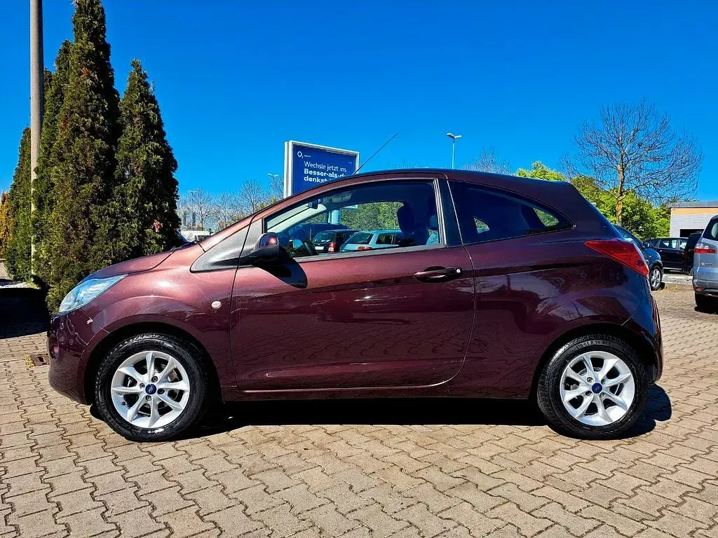 Używany Ford Ka Ambiente 69 KM (50 kW) 2014 Purpurowy