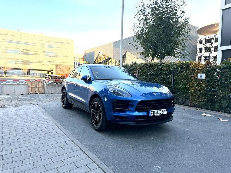 Blau Gebraucht 2019 Porsche Macan SUV | 49.900 € (Fairer Preis) - Bild 1/4