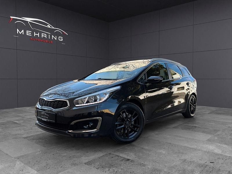 Gebraucht Kia Ceed 135 PS (99 kW) 2018 Schwarz Kleinwagen