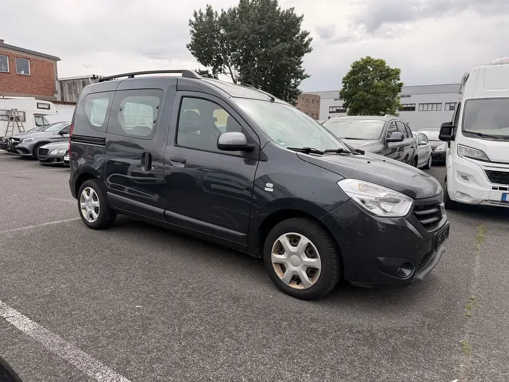 Gebraucht Dacia Dokker Celebration 116 PS (85 kW) 2015 Grau Van / Kleinbus