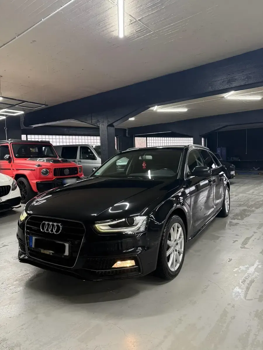 Gebraucht Audi A4 177 PS (130 kW) 2013 Schwarz Kombi