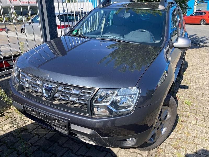 Blau Gebraucht 2014 Dacia Duster Prestige SUV | 6.600 € (Guter Preis) - Bild 1/4