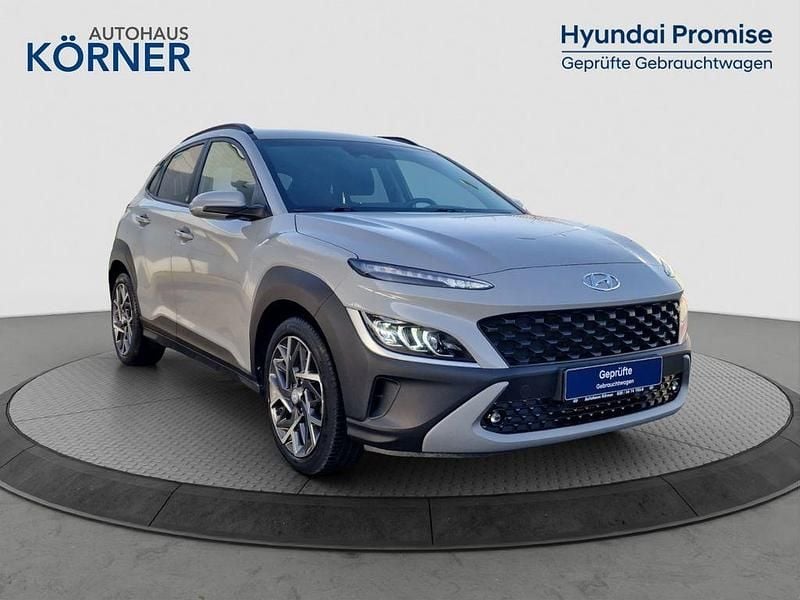 Grau Gebraucht 2021 Hyundai Kona Edition 30+ SUV | 19.990 € (Fairer Preis) - Bild 1/4