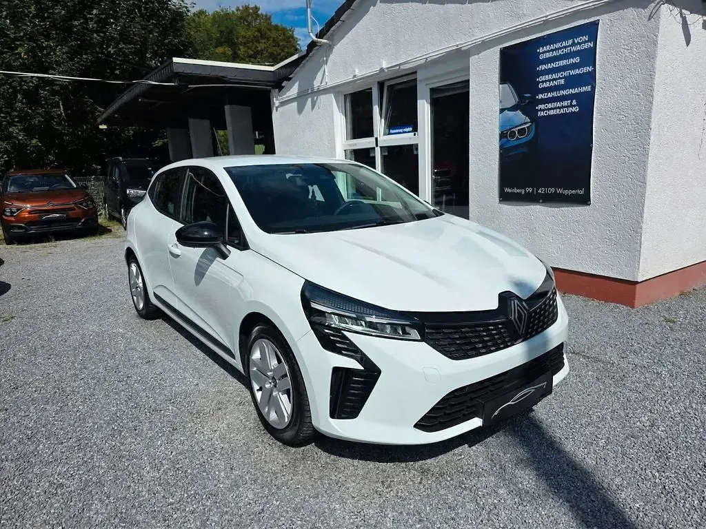 Gebraucht Renault Clio V Evolution 143 PS (105 kW) 2024 Weiß Limousine