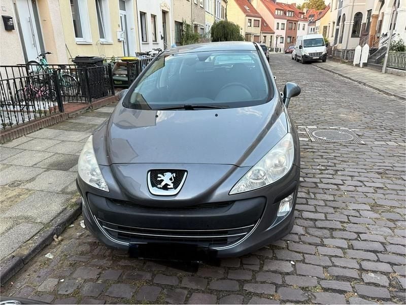 Grau Gebraucht 2009 Peugeot 308 Kleinwagen | 1.800 € - Bild 1/4