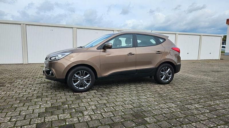 Braun Gebraucht 2014 Hyundai ix35 Edition SUV | 9.800 € (Guter Preis) - Bild 1/4
