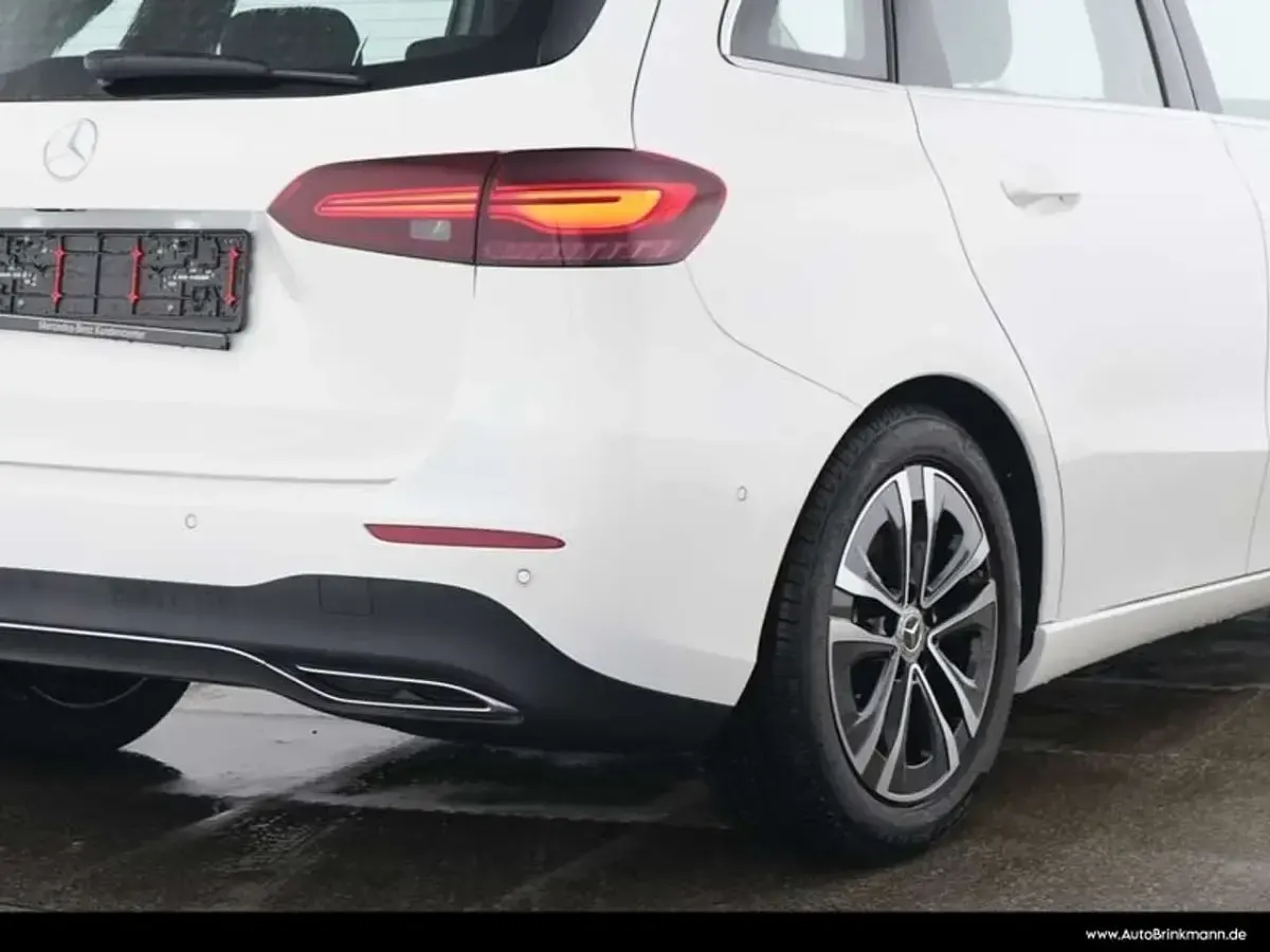 Gebraucht Mercedes B200 Advanced 163 PS (119 kW) 2025 Unilack polarweiß Kleinwagen
