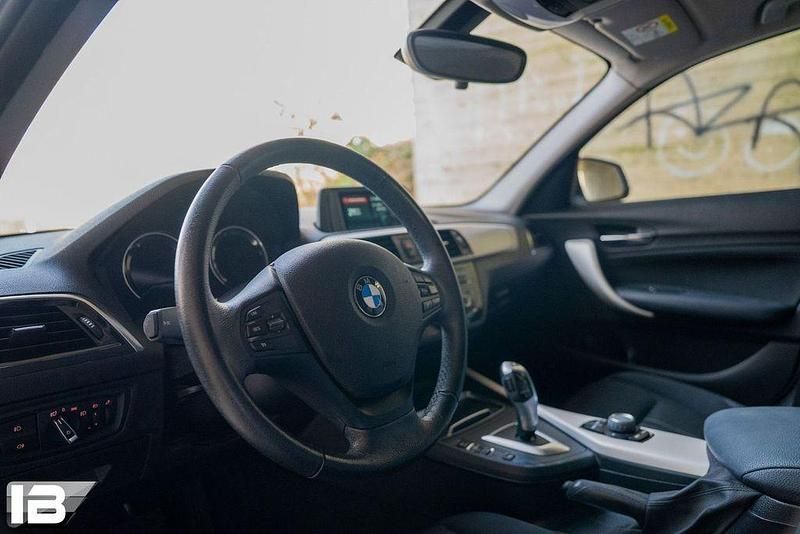 Gebraucht BMW 118 Advantage 136 PS (100 kW) 2018 Weiß Kleinwagen