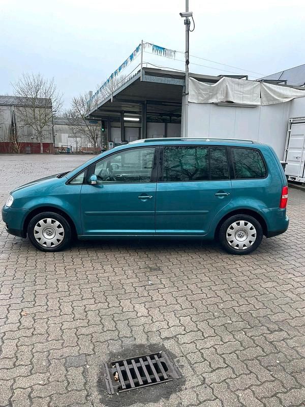 Gebraucht VW Touran 140 PS (102 kW) 2004 Blau Van / Kleinbus