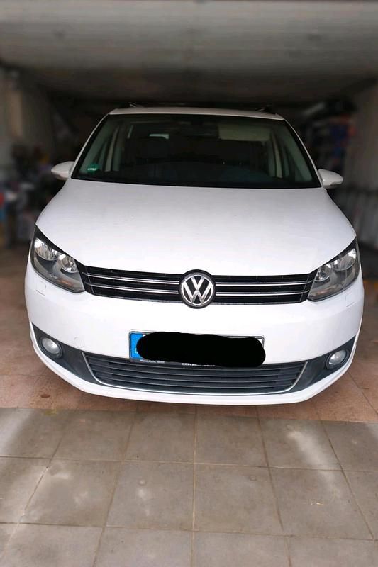 Gebraucht VW Touran Match 140 PS (102 kW) 2012 Weiß Van / Kleinbus