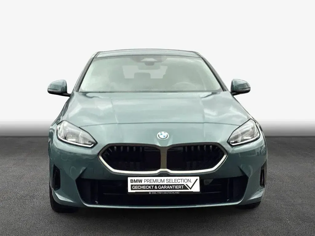 Gebraucht BMW 120 Sport Line 150 PS (110 kW) 2025 Grün Kleinwagen