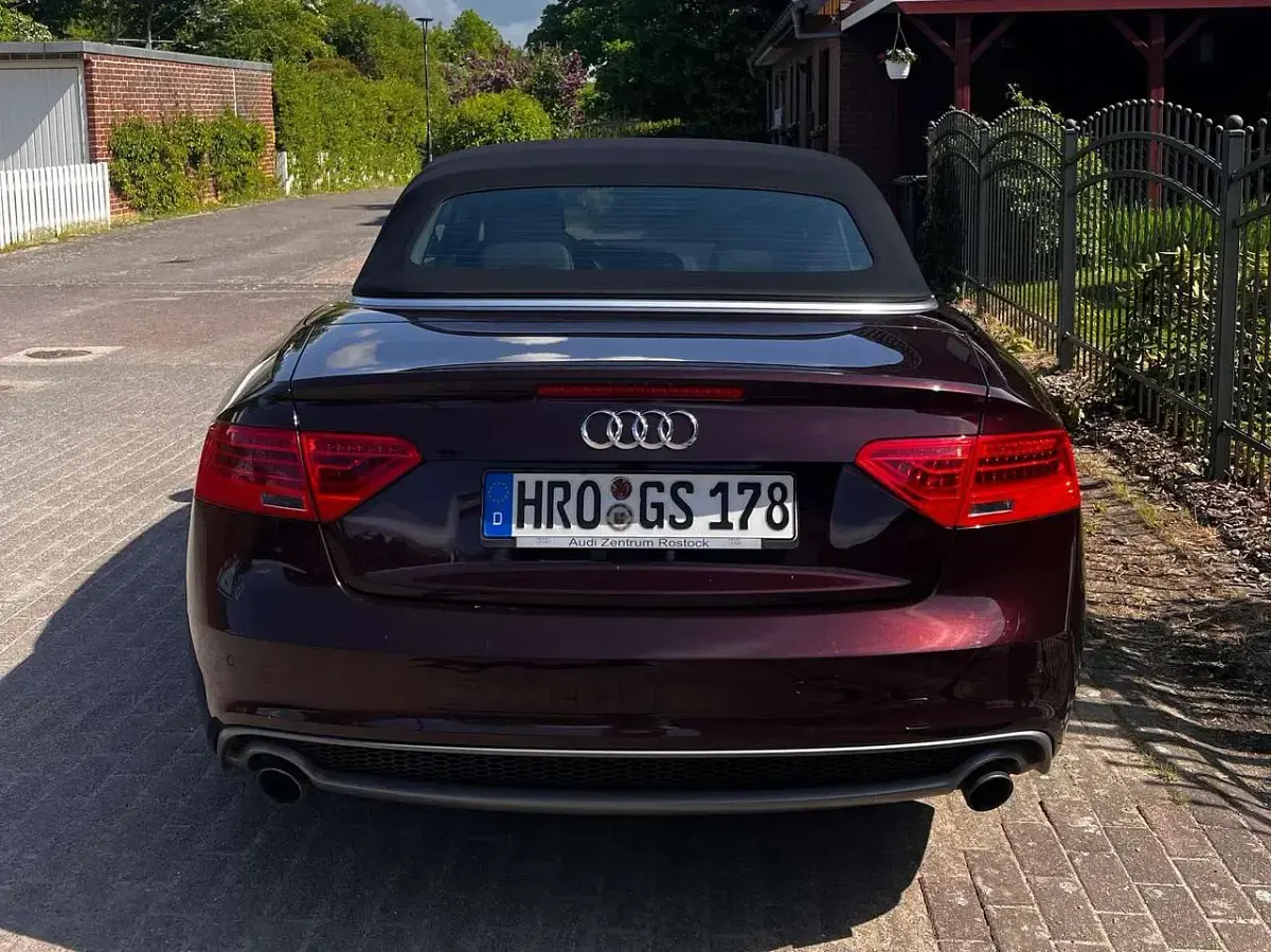 Gebraucht Audi A5 Cabriolet 224 PS (164 kW) 2015 Rot Cabrio