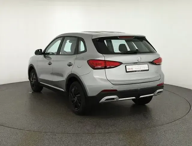 Uusi MG ZS 116 HP (85 kW) 2025 Hopea Sedan