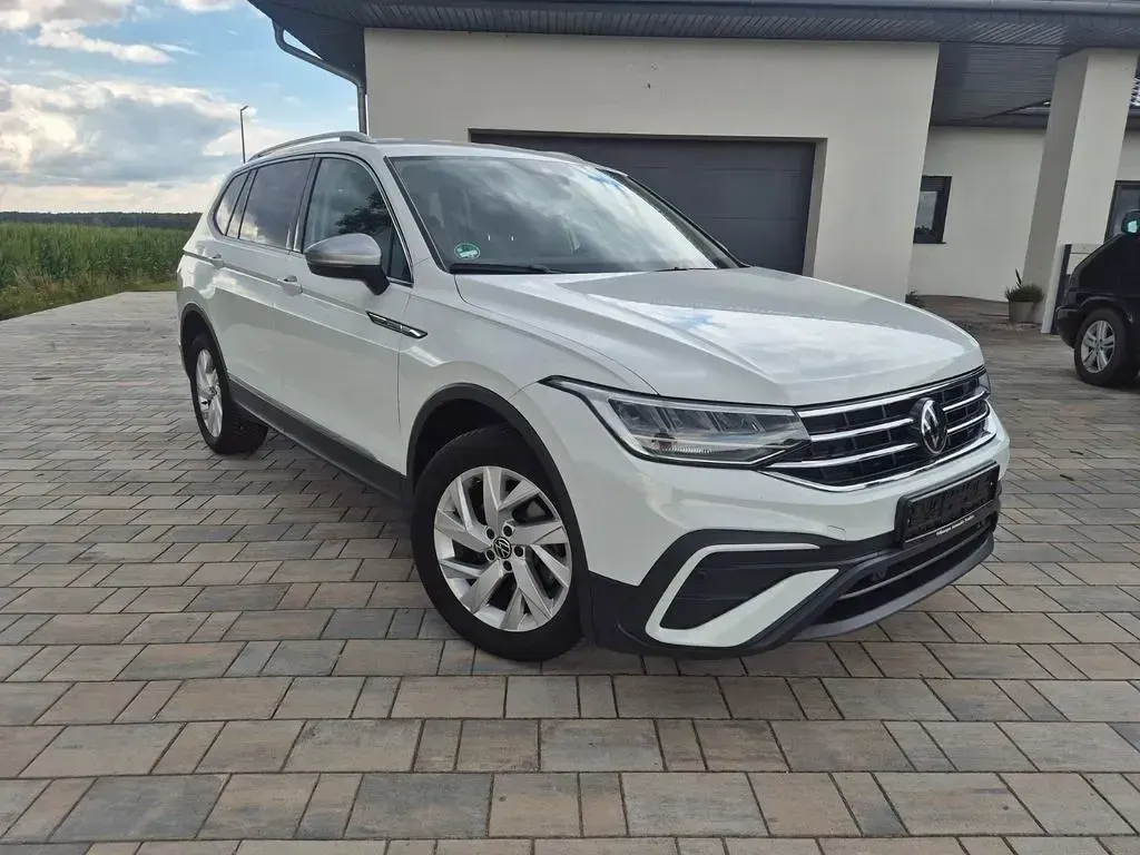 Gebraucht VW Tiguan Allspace Life 150 PS (110 kW) 2024 Weiß SUV