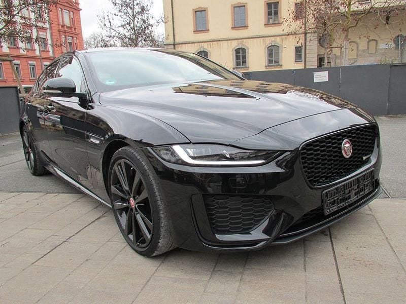 Gebraucht Jaguar XE R-Dynamic 179 PS (131 kW) 2020 Schwarz Limousine