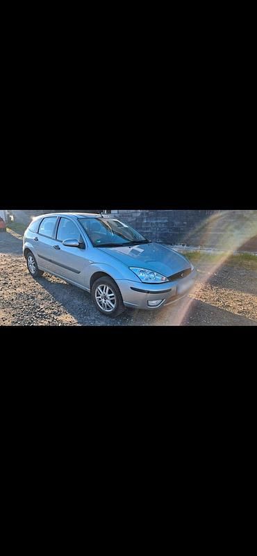 Usata Ford Focus 101 CV (74 kW) 2004 Grigio Berlina