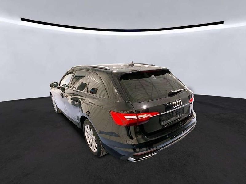 Gebraucht Audi A4 150 PS (110 kW) 2022 Mythosschwarz metallic Kombi