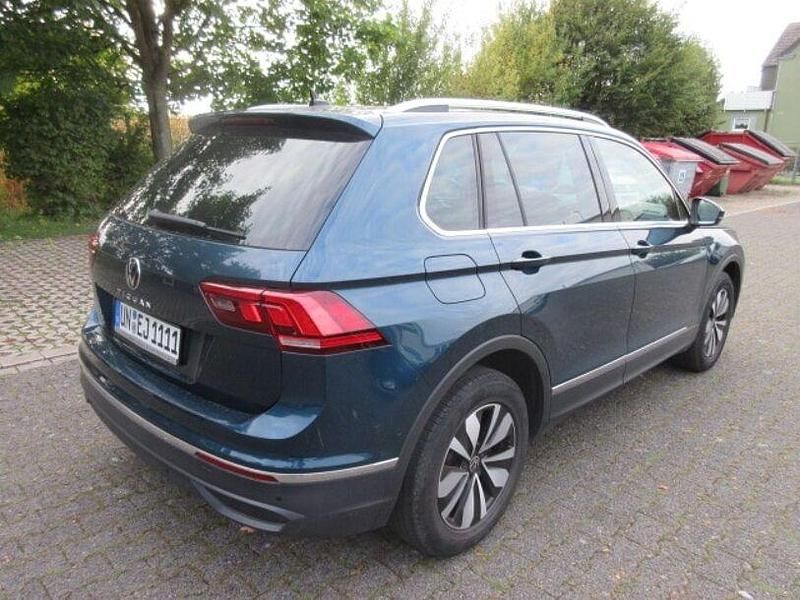 Gebraucht VW Tiguan Move 150 PS (110 kW) 2024 Nightshade blue (metallic) SUV
