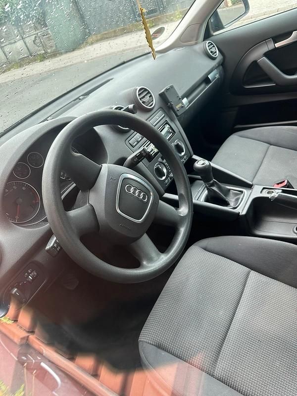Gebraucht Audi A3 90 PS (66 kW) 2007 Grau Kleinwagen